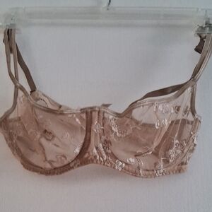 NWOT,Victoria's Secret,SEXY,See-through,Floral,Lace Underwire Bra - Tan,Sz. 36B